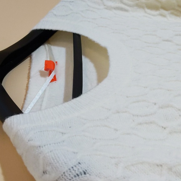 Joe Fresh| NWT Off-White Textured Patterned Crew Neck Sweater With Side Slit - Picture 6 of 14